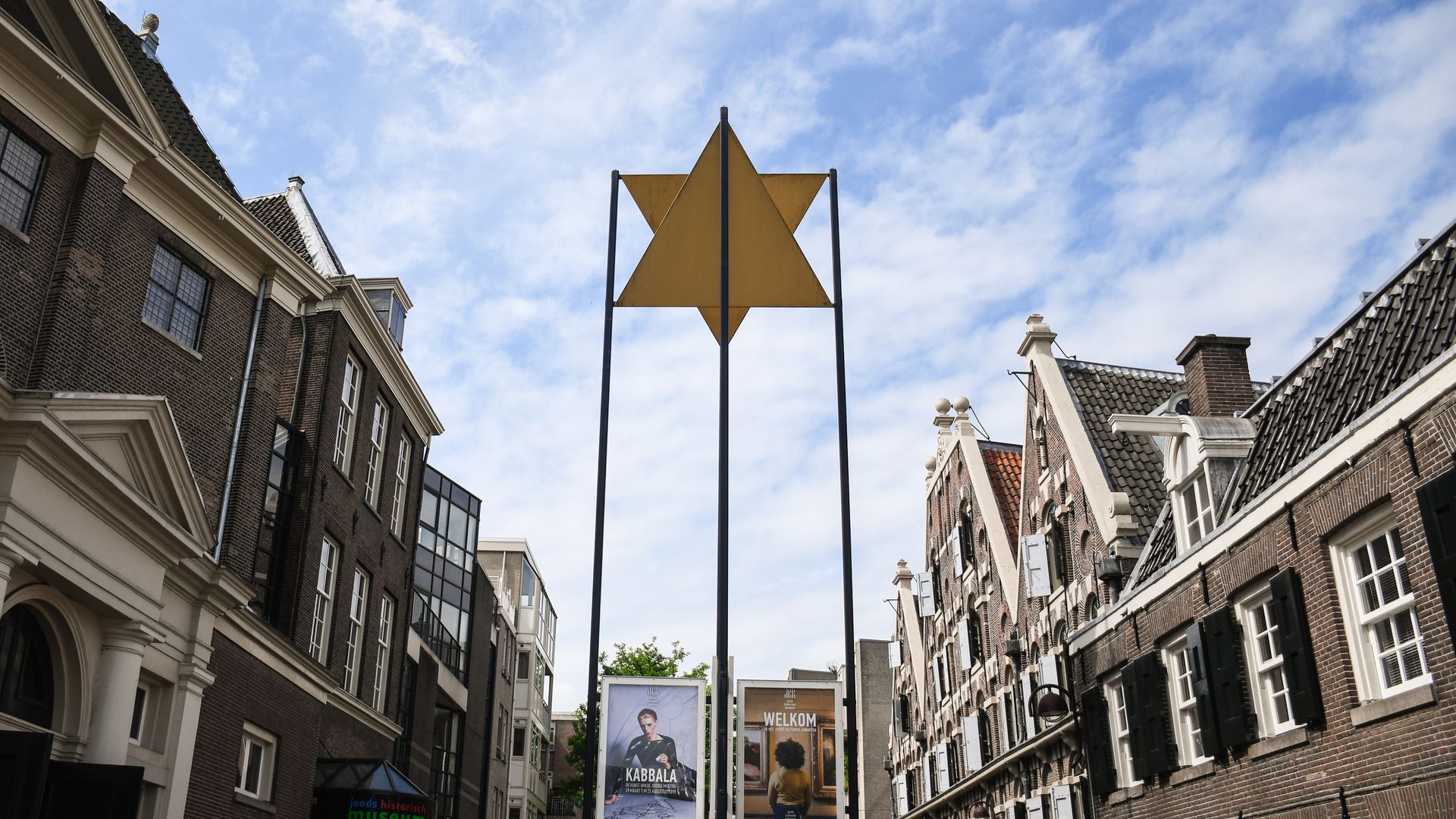 Anne Frank: Walking Audio Tour in Amsterdam Jewish Quarter